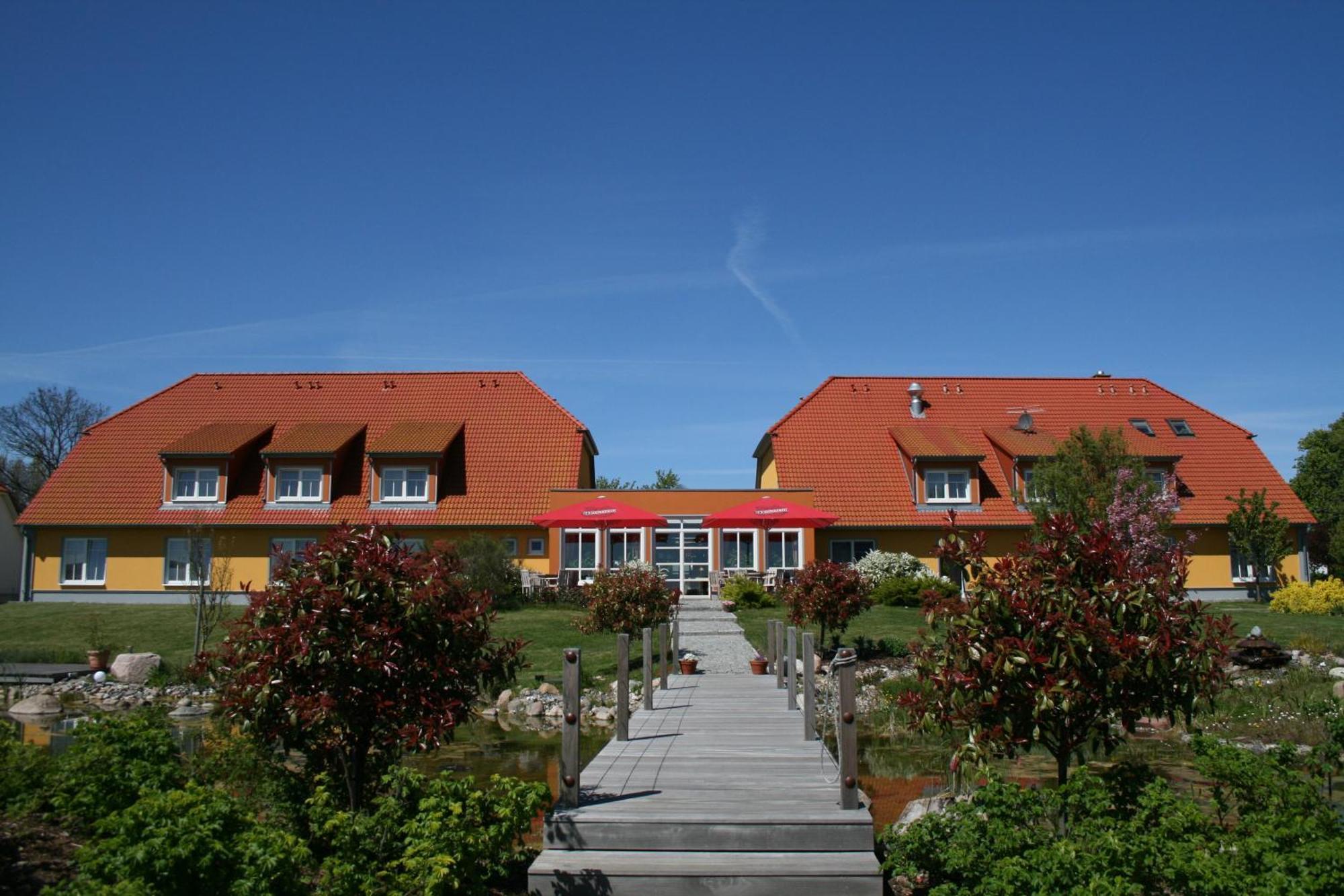 Hotel & Restaurant Zum Kap Arkona Putgarten Екстер'єр фото