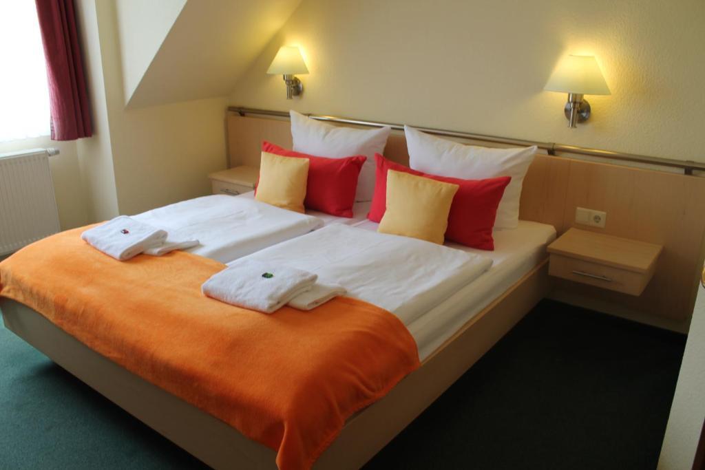 Hotel & Restaurant Zum Kap Arkona Putgarten Екстер'єр фото